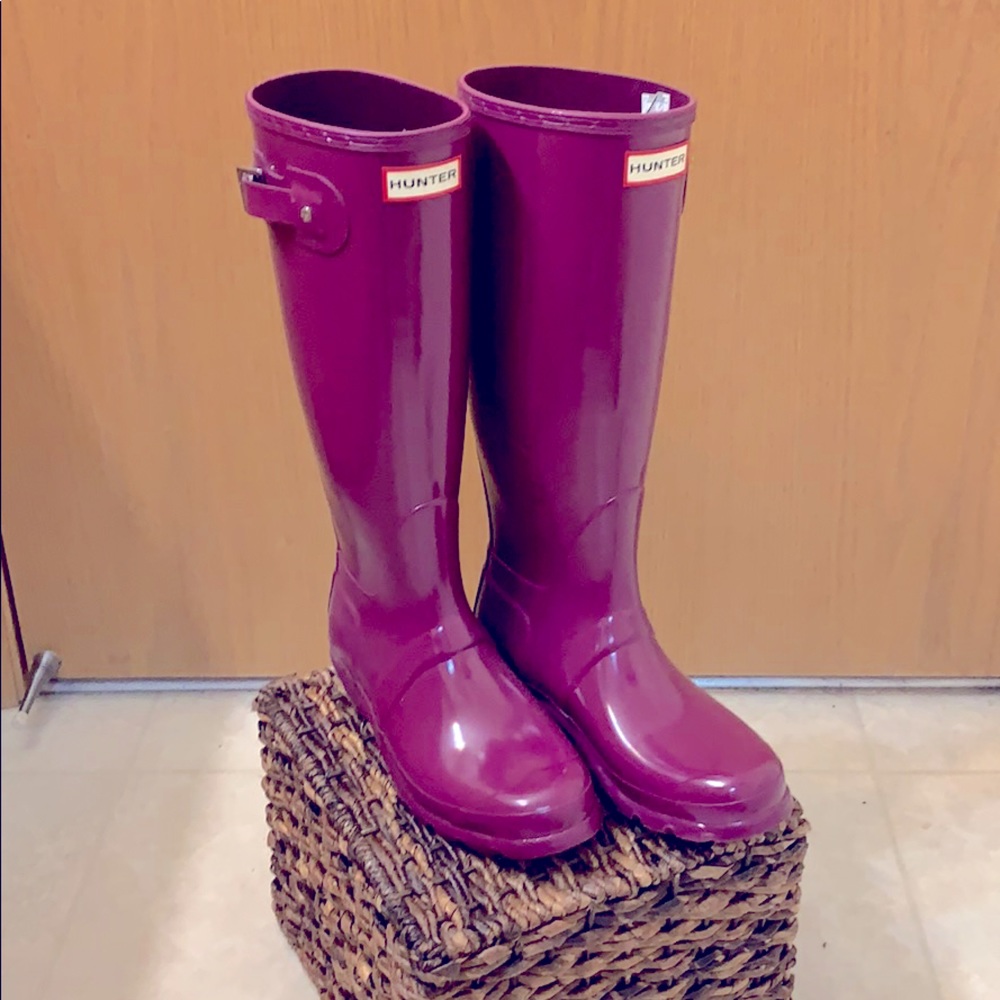 Women’s Hunter Original Tall Gloss Rain Boots sz7